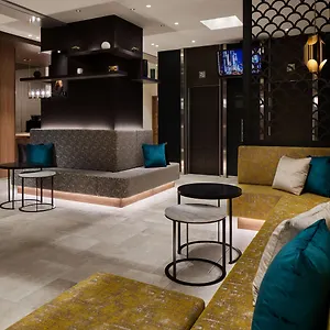 The B Akasaka-mitsuke 3* Tóquio